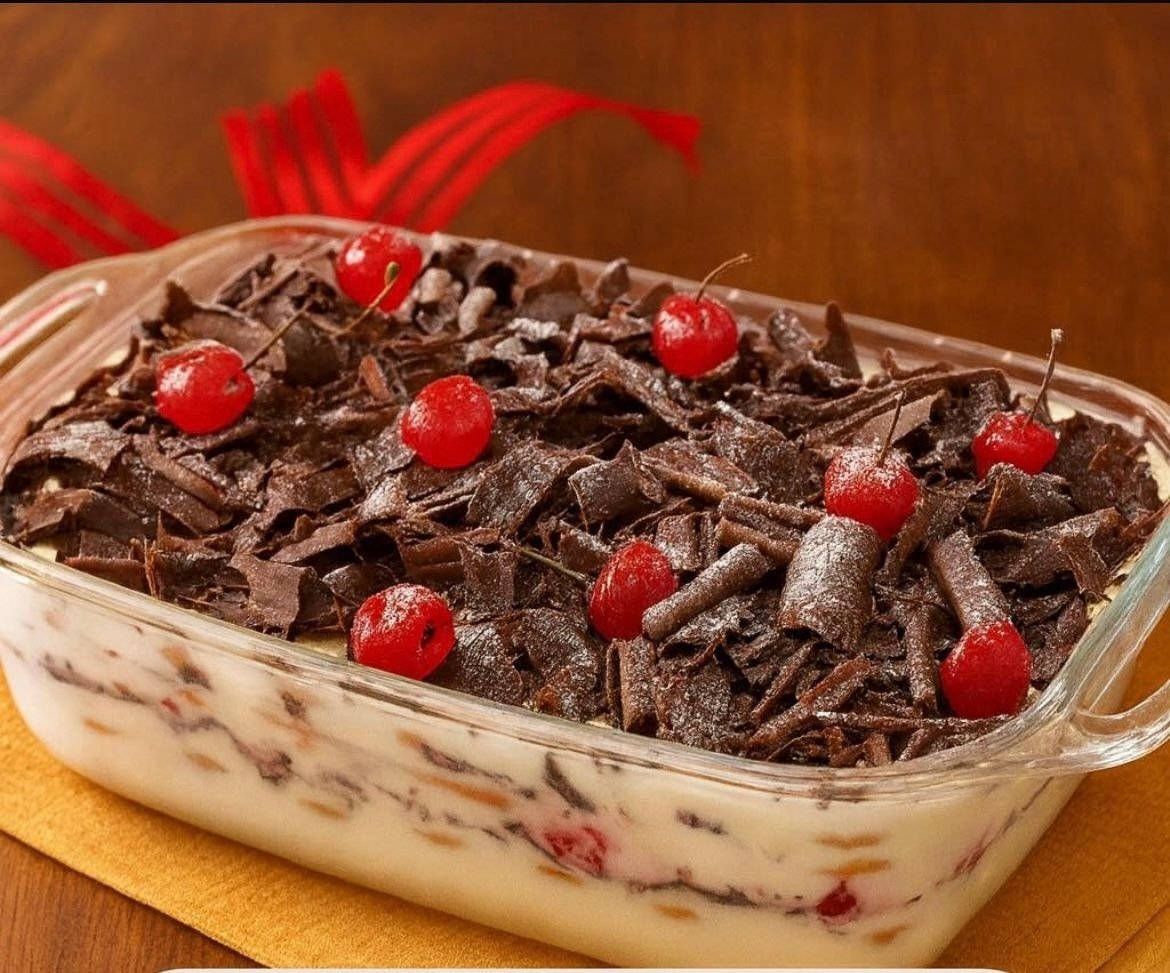 Pavê Floresta Negra na Travessa