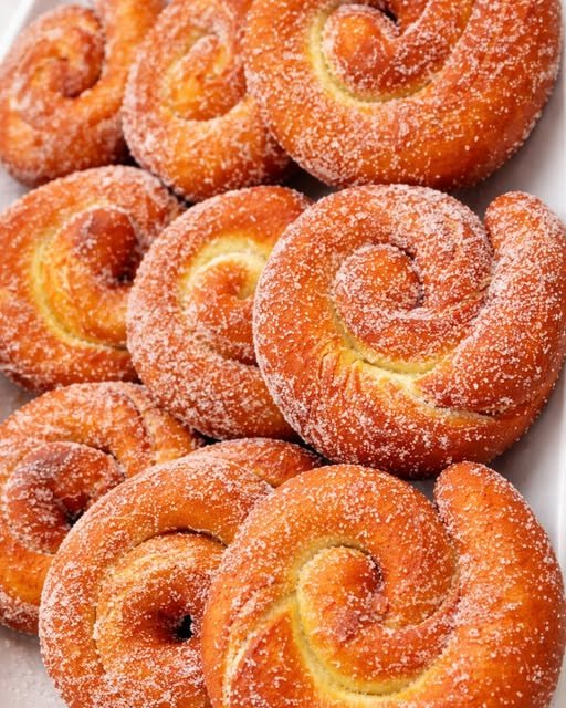 Rosquinhas Doces Fritas com Açúcar