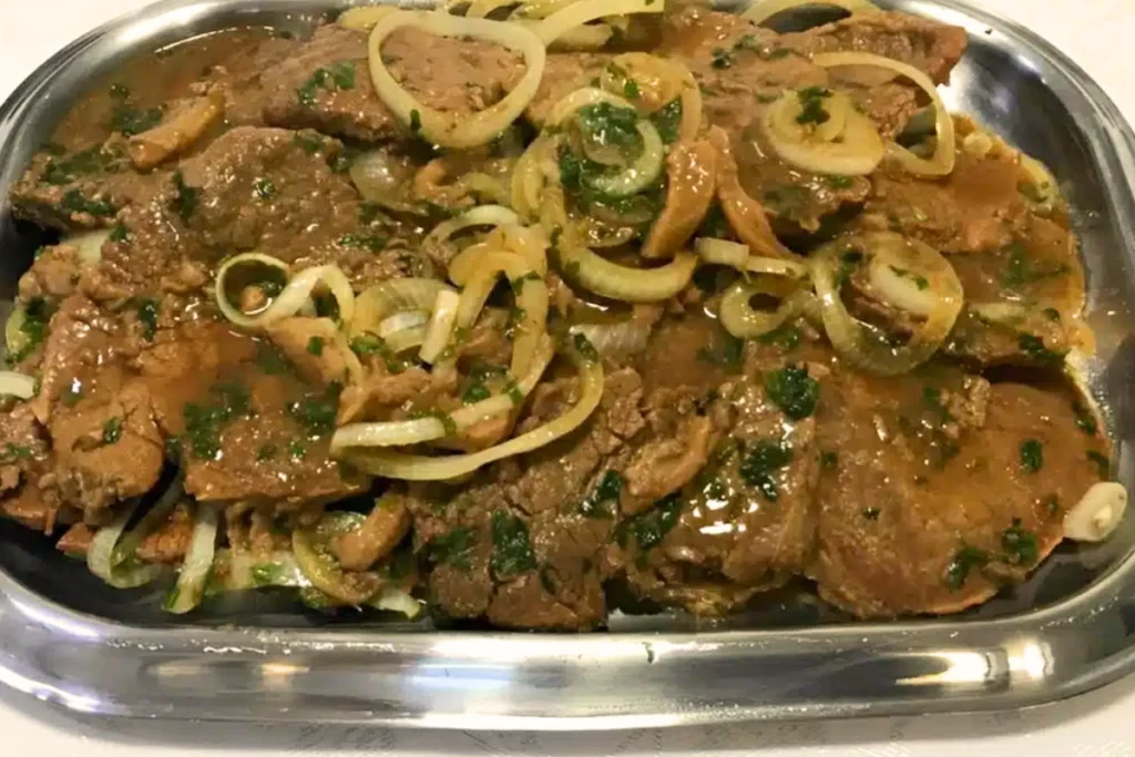 Bife de Panela com Cebola